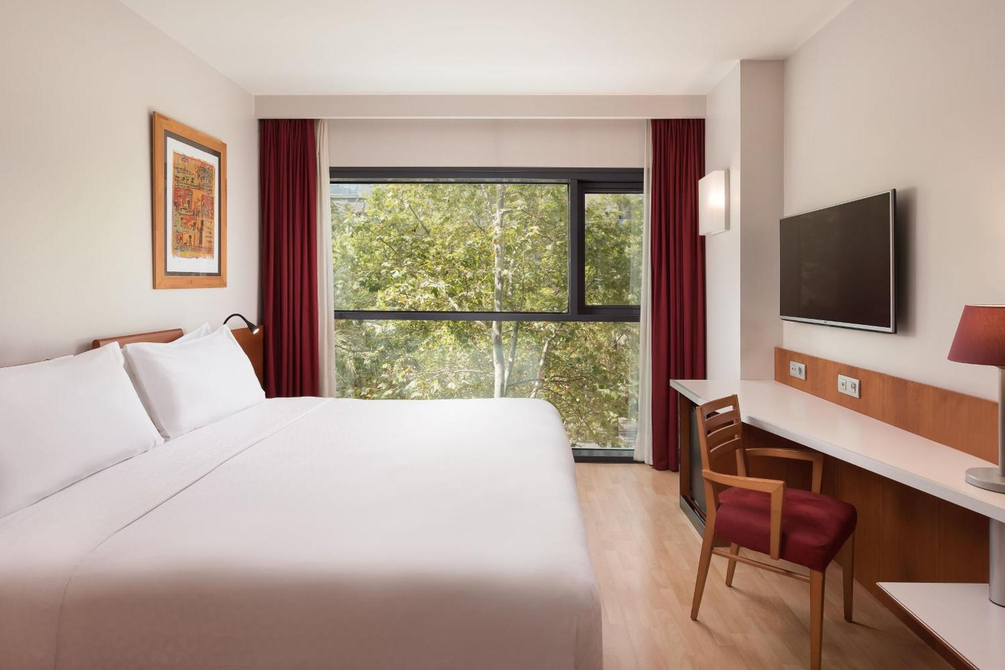 Four Points By Sheraton Barcelona Diagonal Bagian luar foto