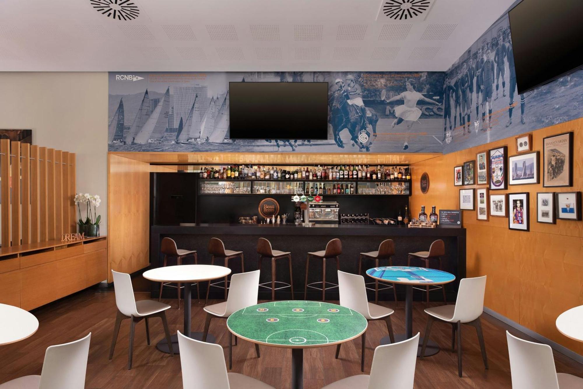 Four Points By Sheraton Barcelona Diagonal Bagian luar foto