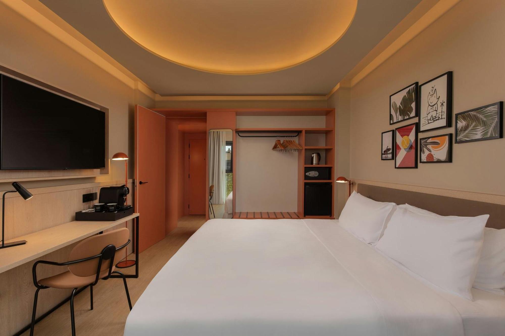 Four Points By Sheraton Barcelona Diagonal Bagian luar foto