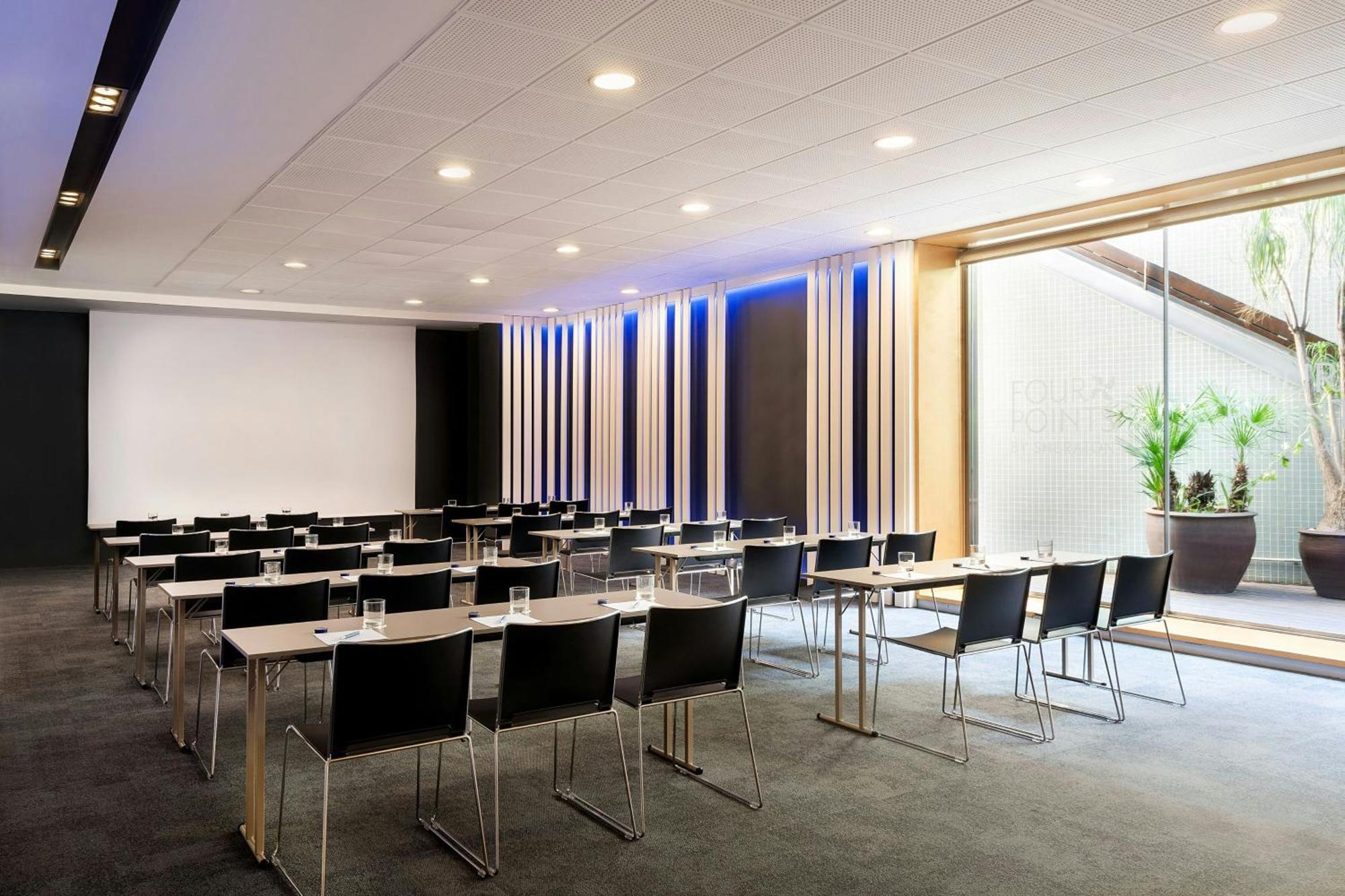 Four Points By Sheraton Barcelona Diagonal Bagian luar foto